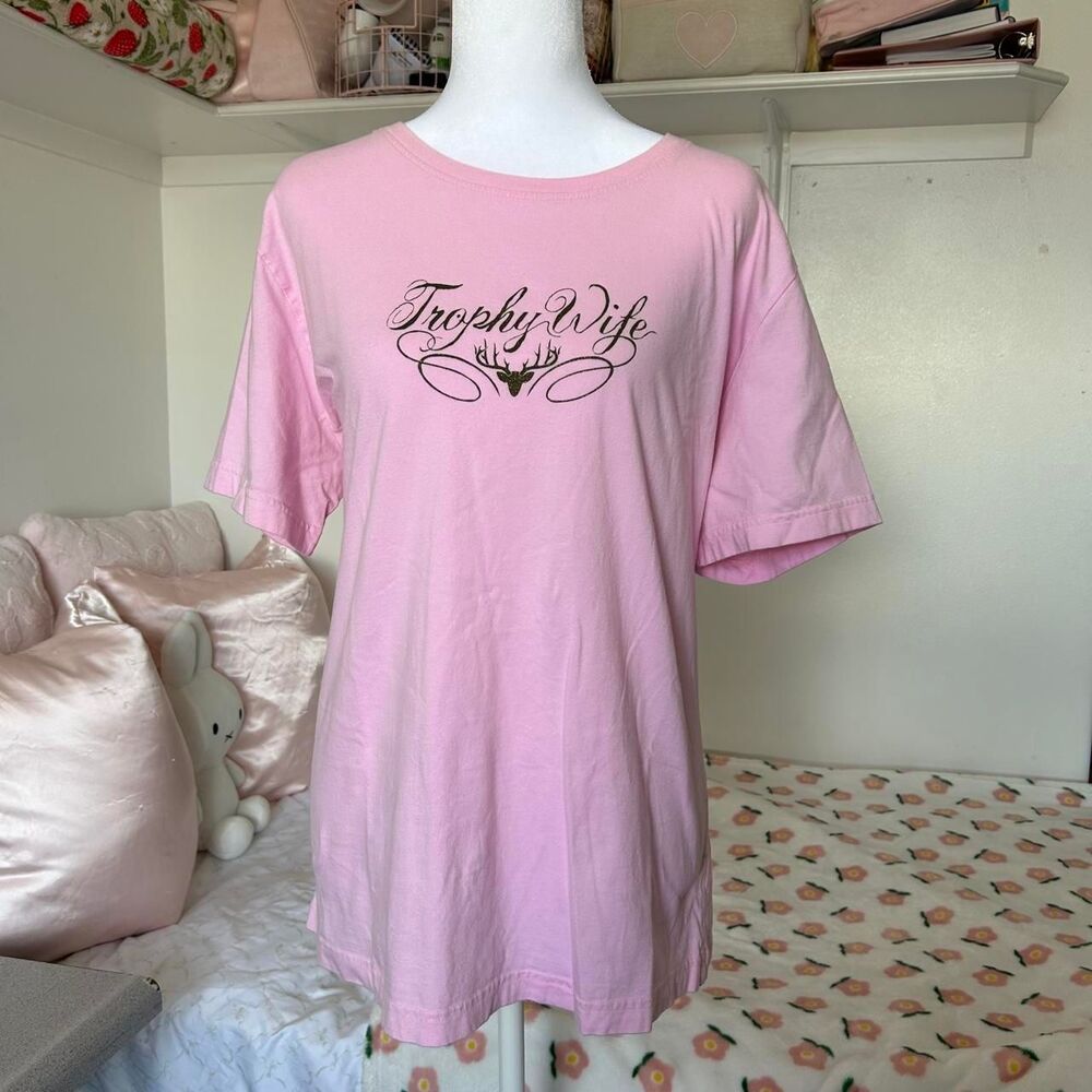 Women's Pink T-shirt